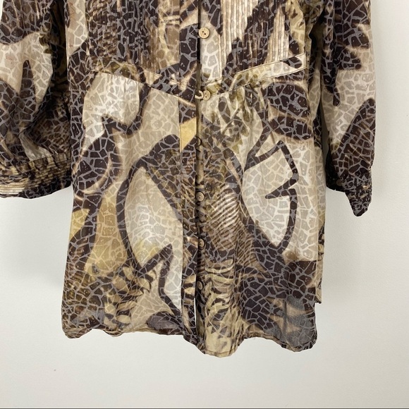 COLDWATER CREEK Animal Print Safari Button Up Blouse Top Size Medium Y2K - Picture 3 of 7
